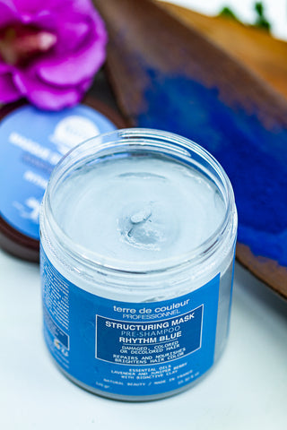 Les bienfaits du shampoing et masque bleu de Terre de Couleur pour les cheveux colorés