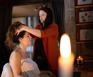 Quand le stress se loge dans les cheveux : comprendre le lien entre émotions et déséquilibres capillaires